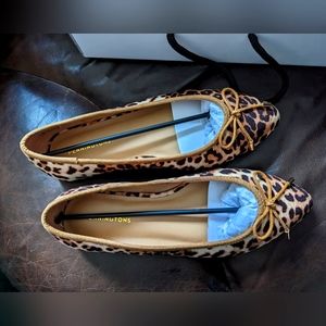 BNIB 9.5 wide width leopard print flats